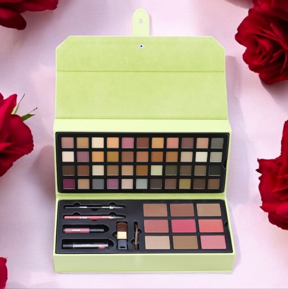 Brand New Multi-Color Makeup Palette Lime Green Tote - Picture 1 of 6